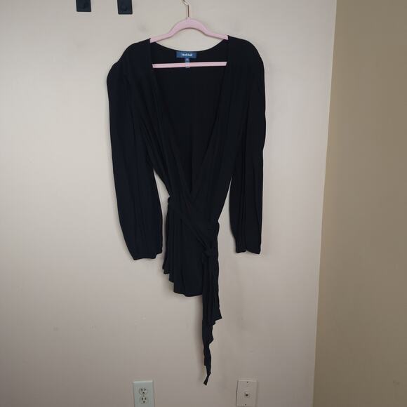 Modcloth As We're Wrapping Up Blouse in Black Size 4X - Picture 1 of 8